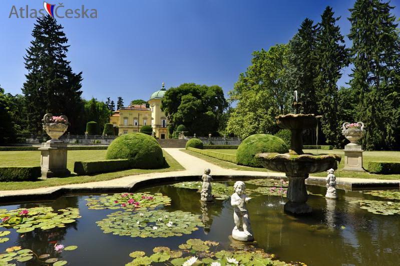 Hotel Бухловице Экстерьер фото